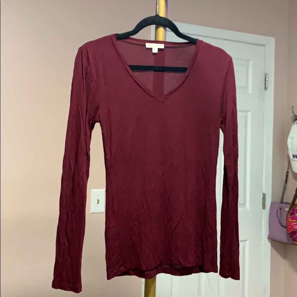 Burgundy V-neck longsleeve Tee